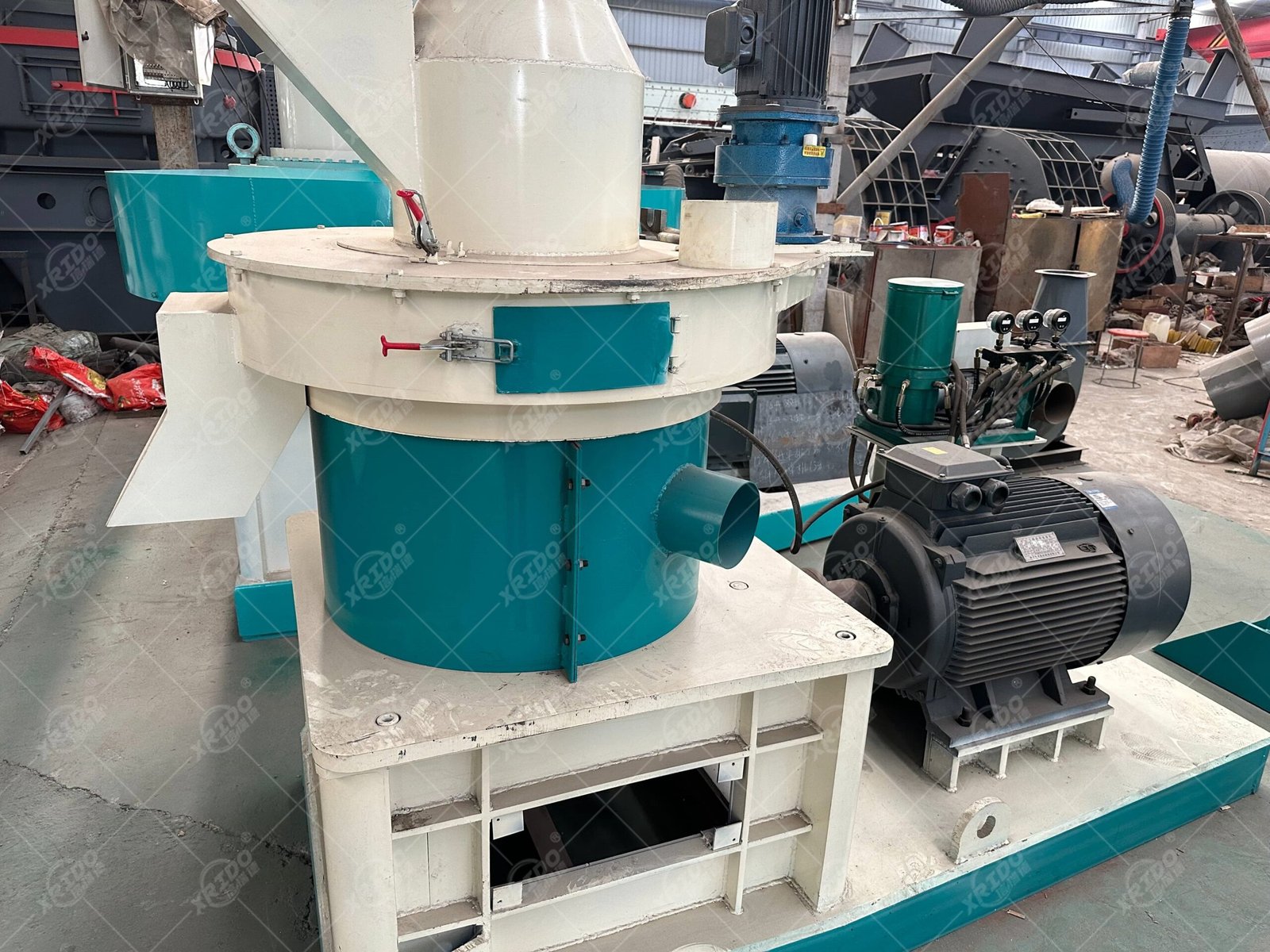 Automated MAIKONG feed production line at South African pig farm