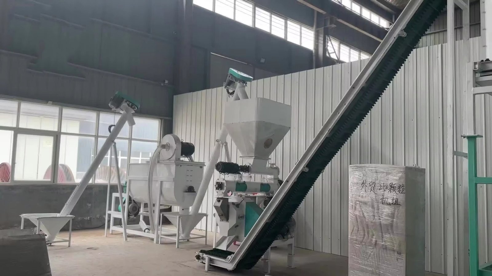 Different sizes of diesel feed pellet machines showing capacity range